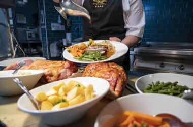 Food &amp; Beverage Assistants