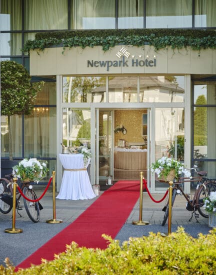Weddings Arrival
