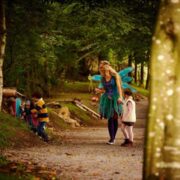 outdoors_tinkerbell-kids-knocking-on-door