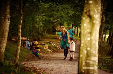 tinkerbell kids knocking on door
