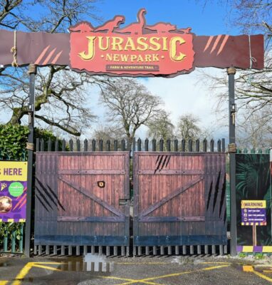 jurassic-entrance