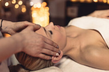 wellness-concept-with-woman-massage-salon (1)